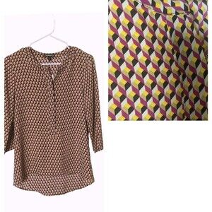Express Blouse Shirt Top 3/4 Sleeve Hi Low Sz XS Geometric 1/4 Zip Women